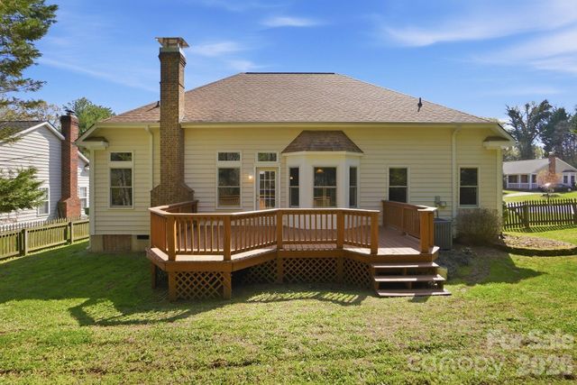 9332 Broken Pine Lane, Charlotte, NC 28269