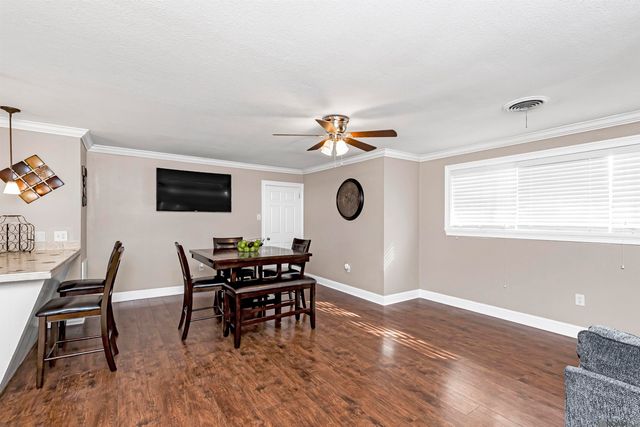 1050 Landwood Dr, Baton Rouge, LA 70806