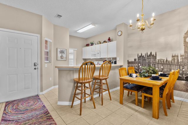 8454 CRYSTAL COVE LOOP, Kissimmee, FL 34747