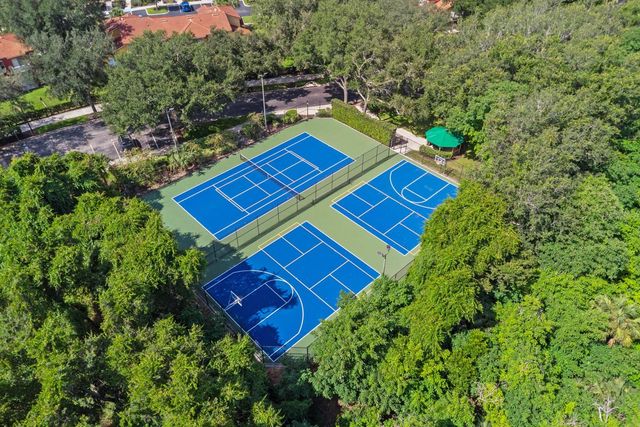 8454 CRYSTAL COVE LOOP, Kissimmee, FL 34747
