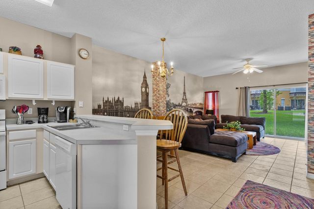 8454 CRYSTAL COVE LOOP, Kissimmee, FL 34747