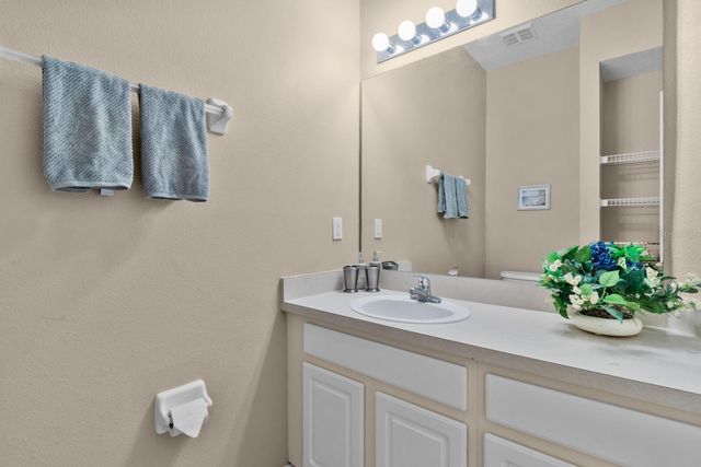 8454 CRYSTAL COVE LOOP, Kissimmee, FL 34747