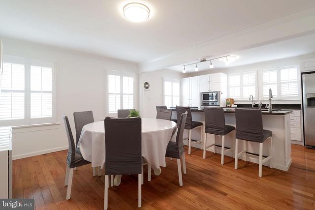 222 S GILL ST, State College, PA 16801