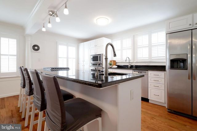 222 S GILL ST, State College, PA 16801