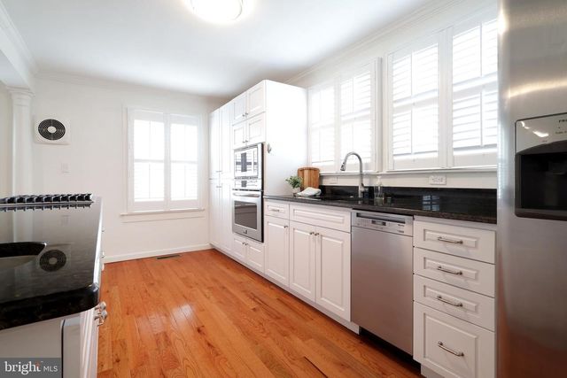 222 S GILL ST, State College, PA 16801