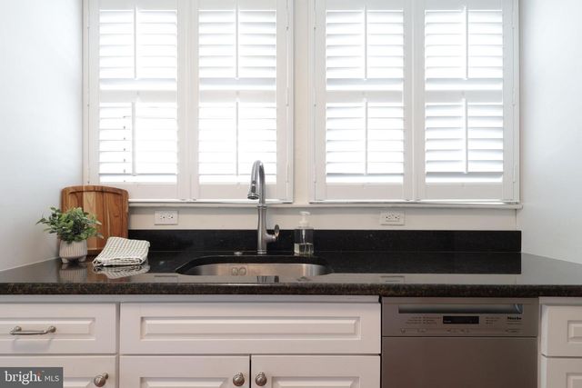 222 S GILL ST, State College, PA 16801