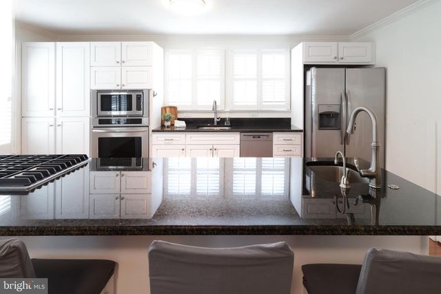 222 S GILL ST, State College, PA 16801