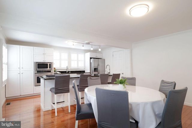 222 S GILL ST, State College, PA 16801