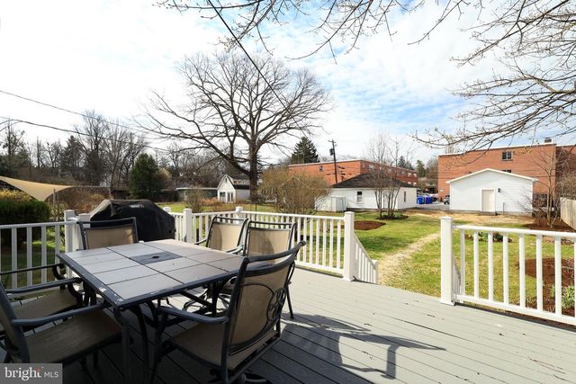 222 S GILL ST, State College, PA 16801