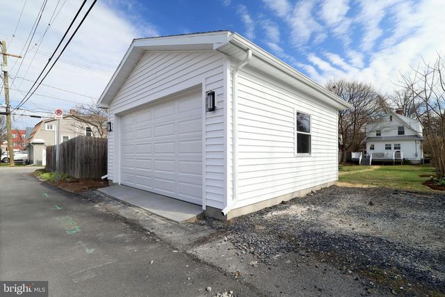 222 S GILL ST, State College, PA 16801