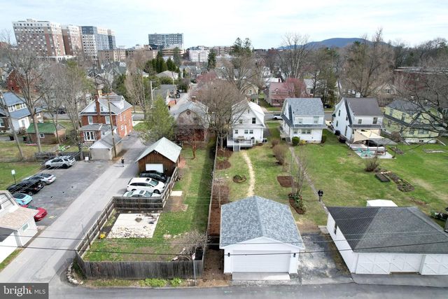 222 S GILL ST, State College, PA 16801