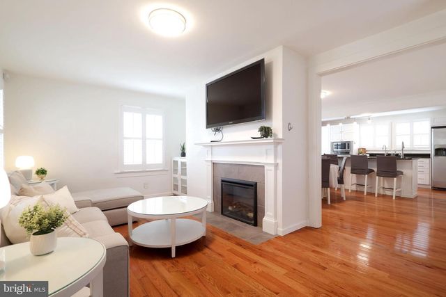 222 S GILL ST, State College, PA 16801