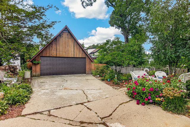 2117 PRINCETON Avenue, Rockford, IL 61107