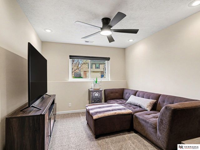 14502 Knudsen Street, Bennington, NE 68007