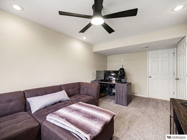 14502 Knudsen Street, Bennington, NE 68007