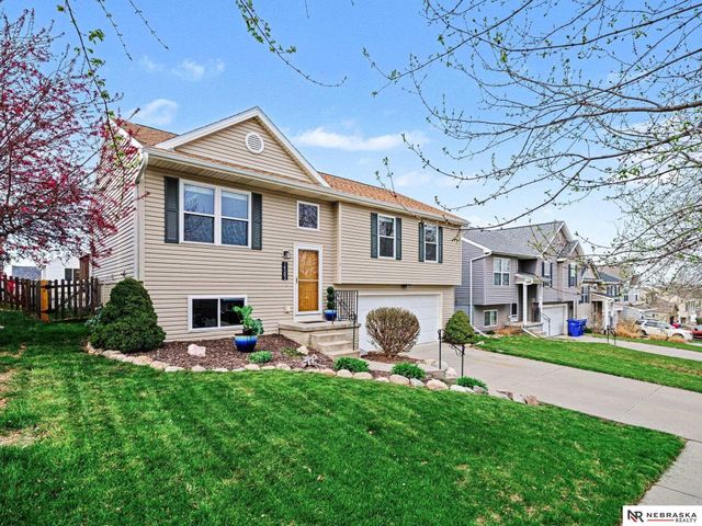 14502 Knudsen Street, Bennington, NE 68007