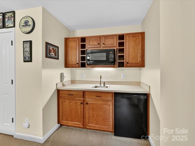 8004 Penman Springs Drive, Waxhaw, NC 28173