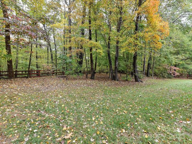 8004 Penman Springs Drive, Waxhaw, NC 28173