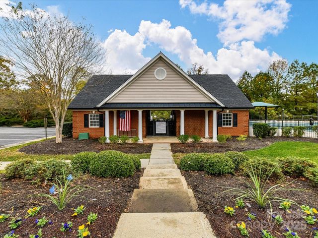 8004 Penman Springs Drive, Waxhaw, NC 28173