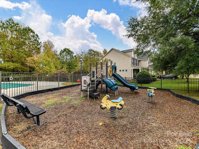 8004 Penman Springs Drive, Waxhaw, NC 28173