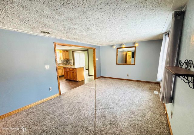 6304 Lapeer Road, Burton, MI 48509