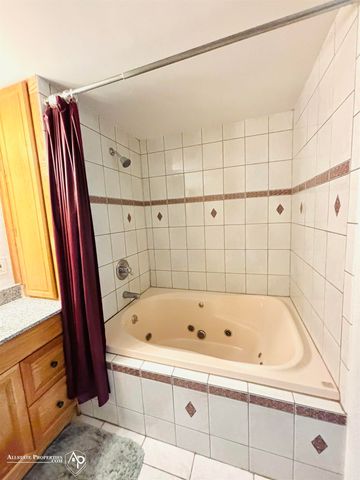 6304 Lapeer Road, Burton, MI 48509