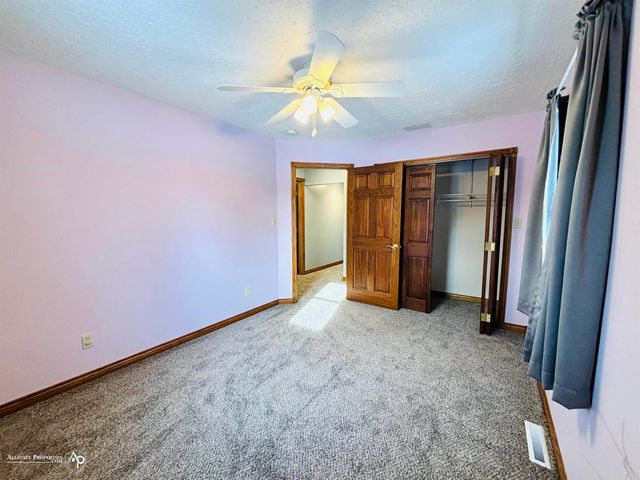 6304 Lapeer Road, Burton, MI 48509