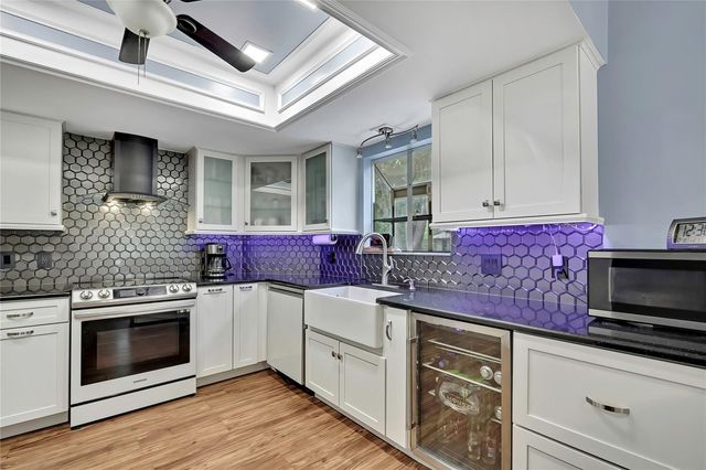 46 GREENTREE STREET, Homosassa, FL 34446