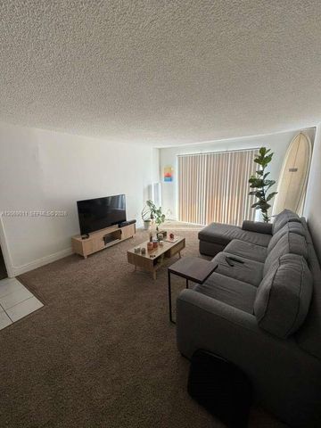 488 NW 165th St Road B-614, Miami, FL 33169