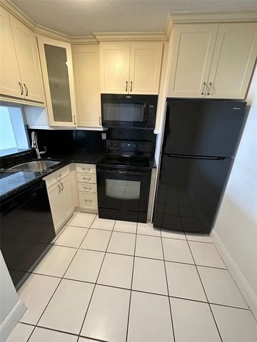 488 NW 165th St Road B-614, Miami, FL 33169