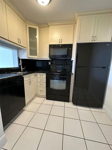 488 NW 165th St Road B-614, Miami, FL 33169