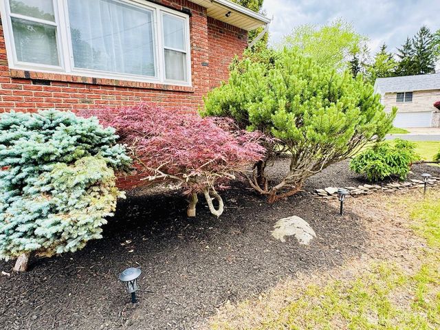 7 Rosewood Drive, Milltown, NJ 08850