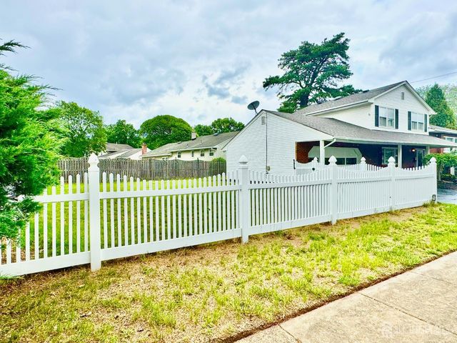 7 Rosewood Drive, Milltown, NJ 08850
