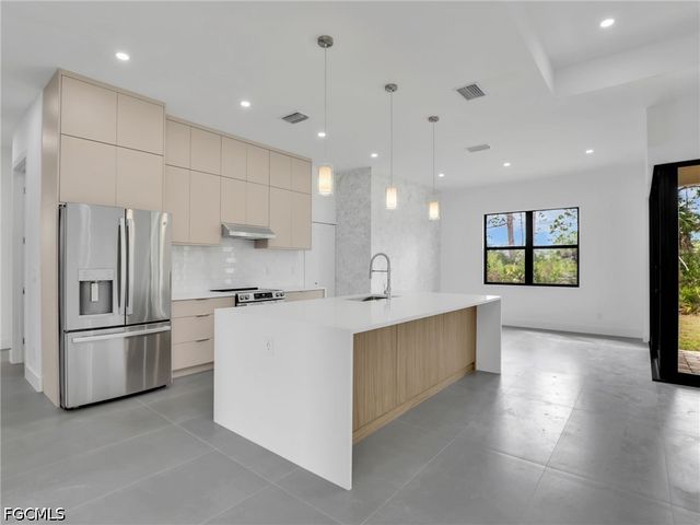 11225 Carnegie AVE, Englewood, FL 34224