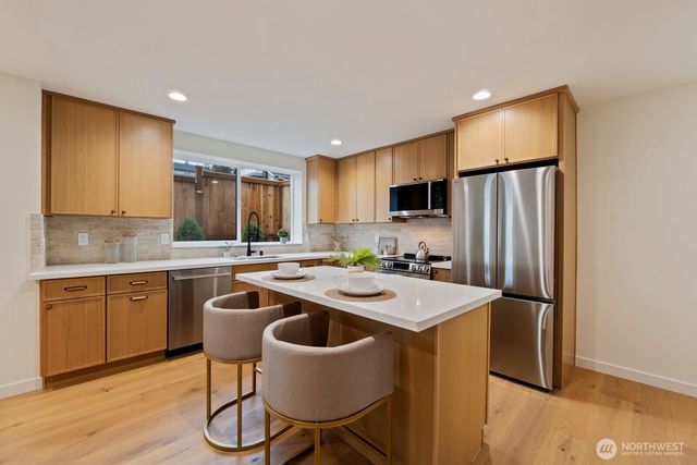 217 NW 45th Street, Seattle, WA 98107