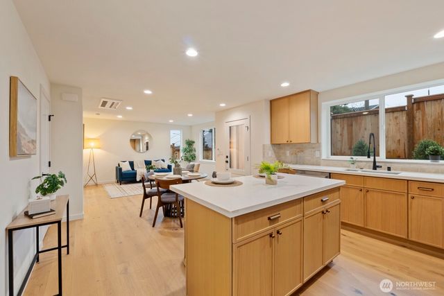 217 NW 45th Street, Seattle, WA 98107