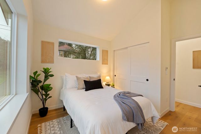 217 NW 45th Street, Seattle, WA 98107