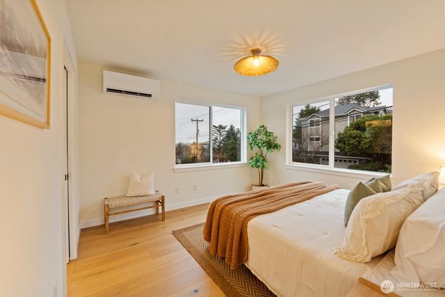 217 NW 45th Street, Seattle, WA 98107