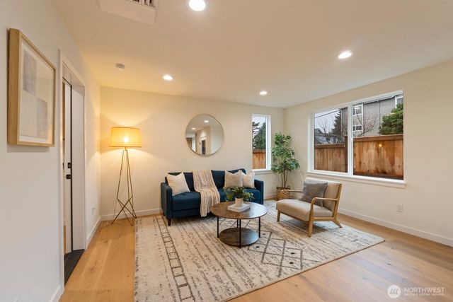 217 NW 45th Street, Seattle, WA 98107