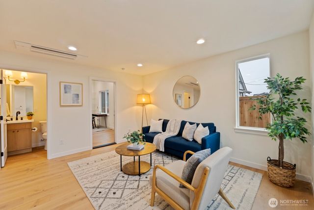 217 NW 45th Street, Seattle, WA 98107