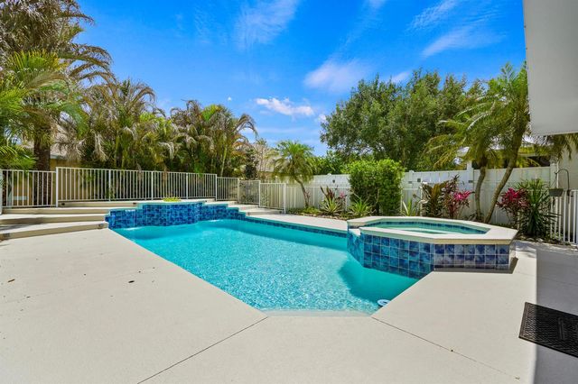 3189 SW Solitaire Palm Drive, Palm City, FL 34990