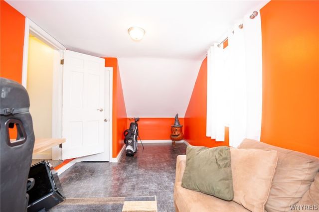 94 Ridgewood Road, Buffalo, NY 14220