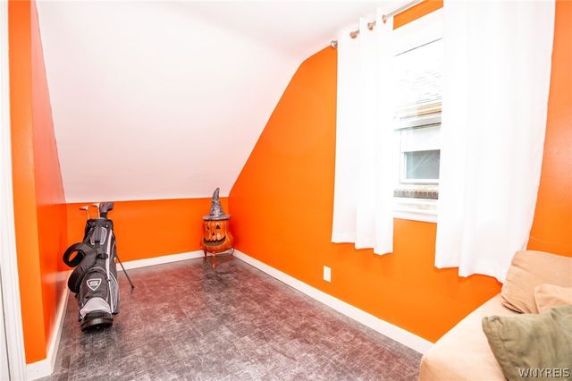 94 Ridgewood Road, Buffalo, NY 14220