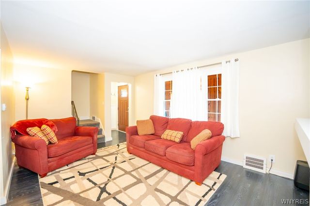 94 Ridgewood Road, Buffalo, NY 14220