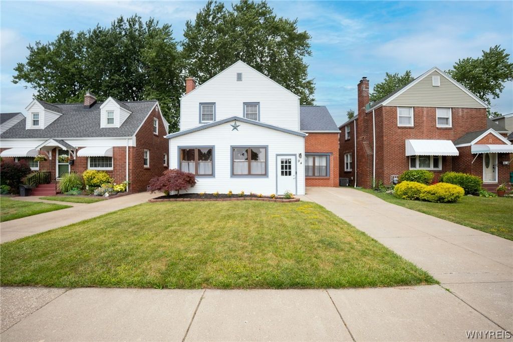 94 Ridgewood Road, Buffalo, NY 14220