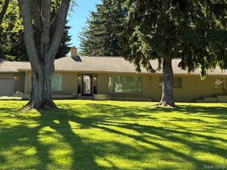 1519 Groton Road, Bloomfield Hills, MI 48302
