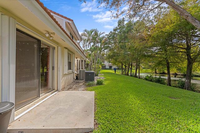 6262 Walk Circle, Boca Raton, FL 33433