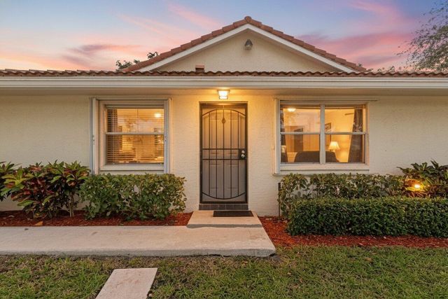 6262 Walk Circle, Boca Raton, FL 33433