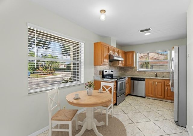 6262 Walk Circle, Boca Raton, FL 33433