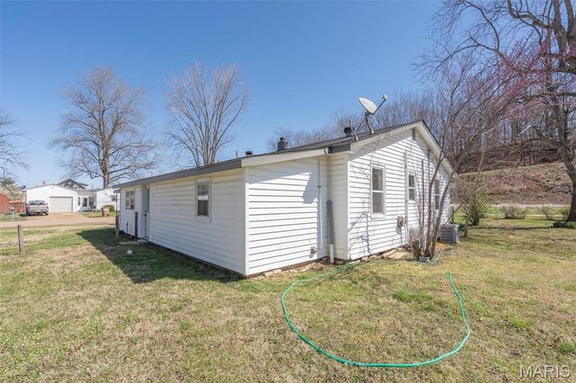 1201 S. Main St., Piedmont, MO 63957